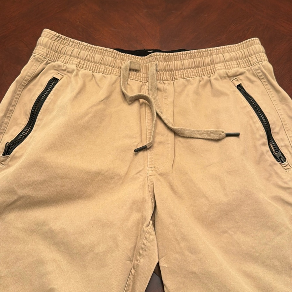 Under Armour Khaki Joggers. Large